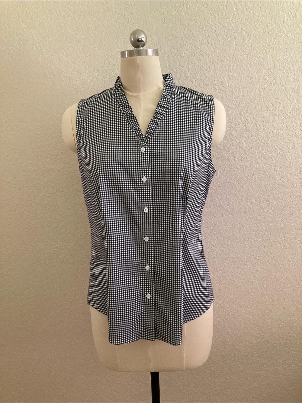 Talbots Black & White Gingham Sleeveless Button-Down Top